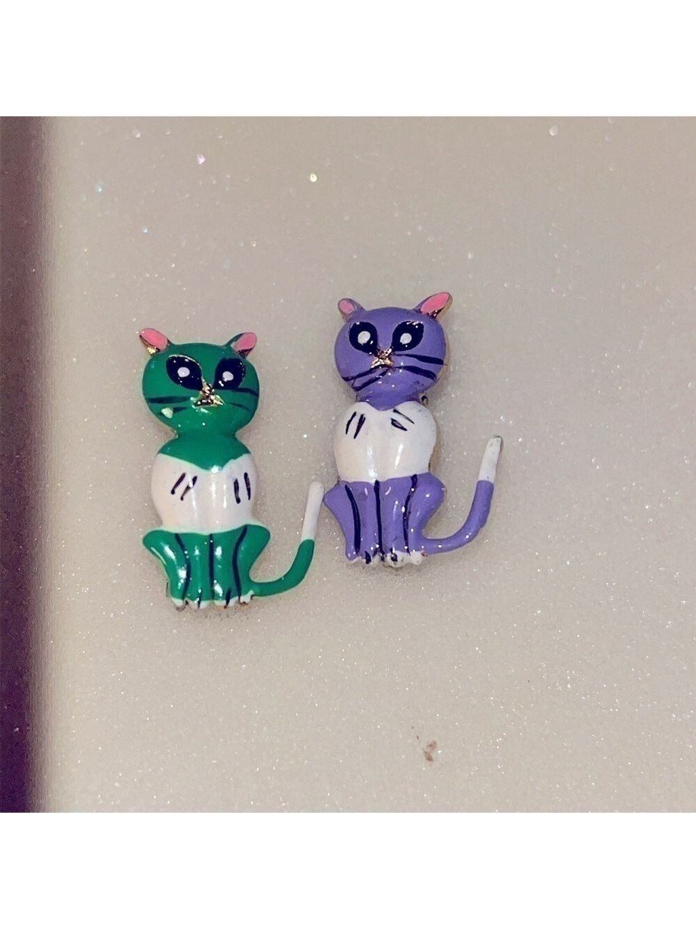 Vintage Kitty Cat Scatter Pin set of 2 Deadstock - Picture 1 of 4